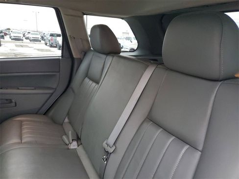 Used 2007 Jeep Grand Cherokee Laredo image 23