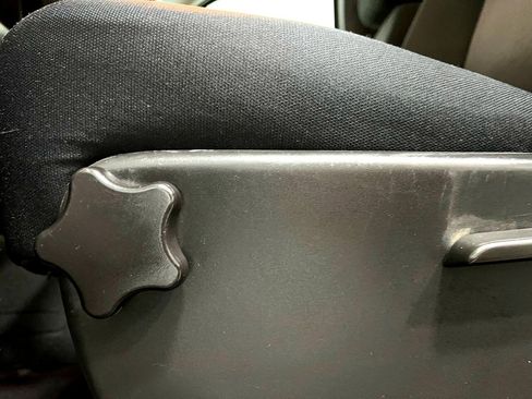 Used 2012 GMC Sierra 3500 W/T w/ Snow Plow Prep Package image 32