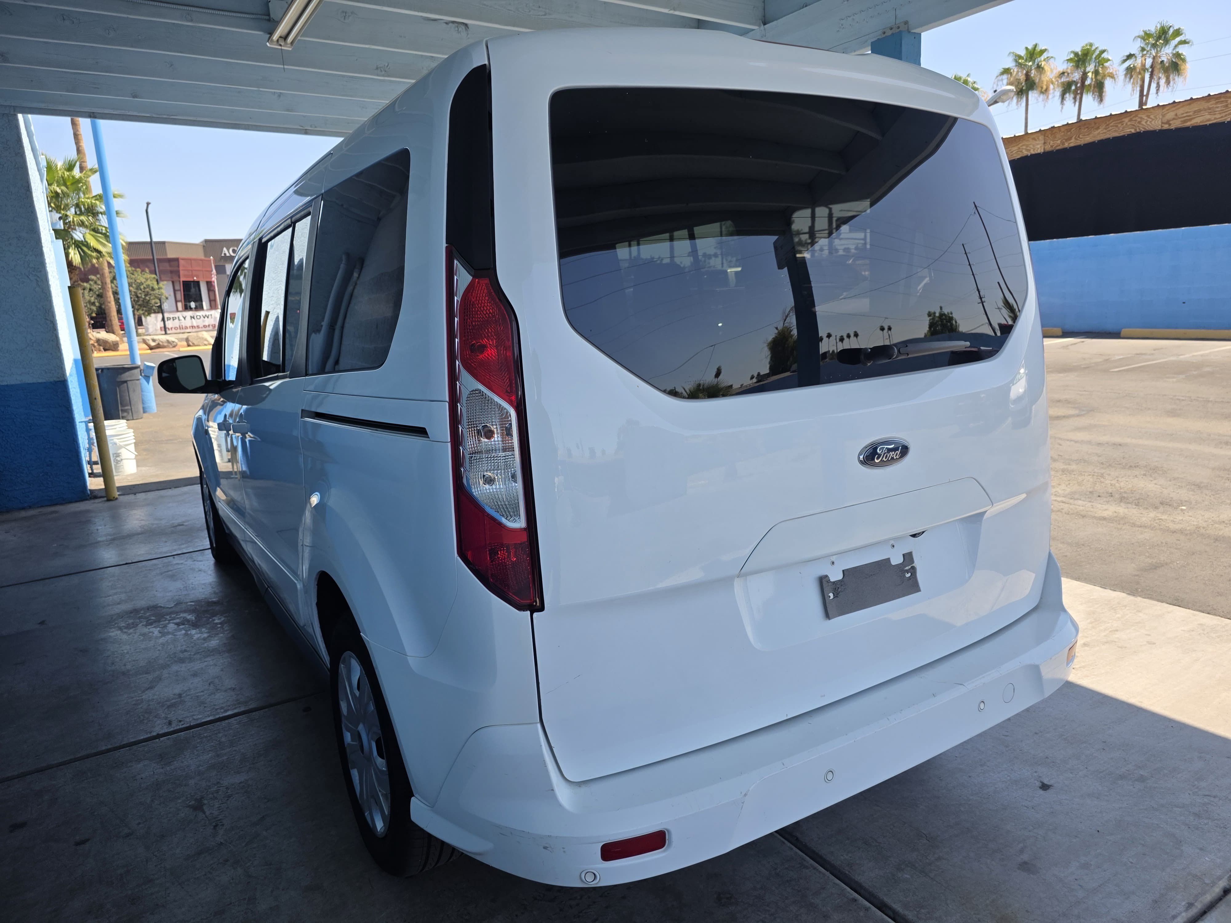 Used 2019 Ford Transit Connect XLT FWD image 5