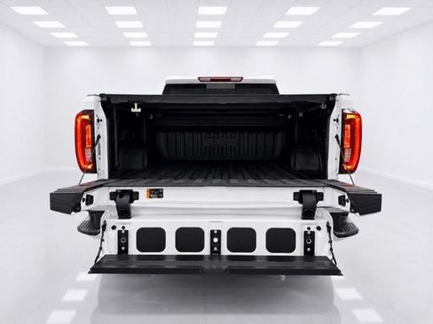 Used 2024 GMC Sierra 1500 SLT w/ SLT Premium Package AWD/4WD image 8
