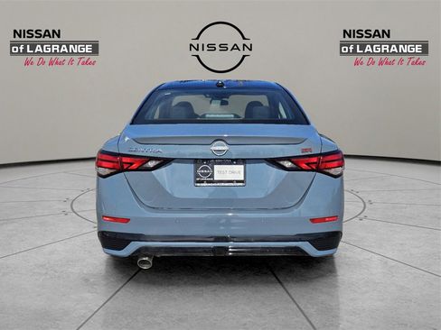 New 2025 Nissan Sentra SR image 9