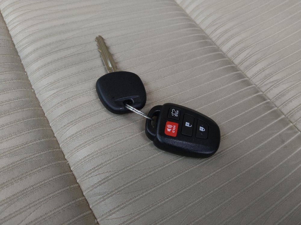 Used 2018 Toyota Highlander Plus FWD image 32