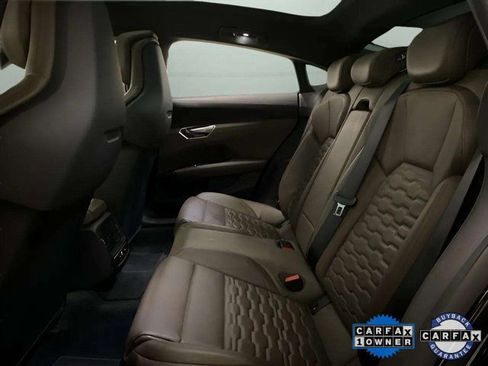 Used 2022 Audi e-tron GT Premium Plus image 20