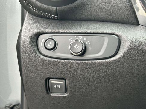 Used 2024 Chevrolet Blazer LT w/ Convenience Package image 21