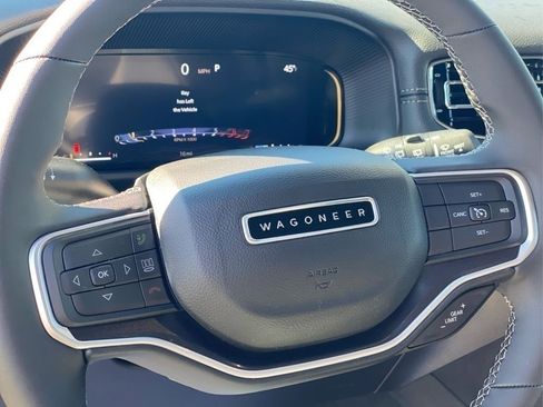 Used 2024 Jeep Wagoneer 2WD image 27