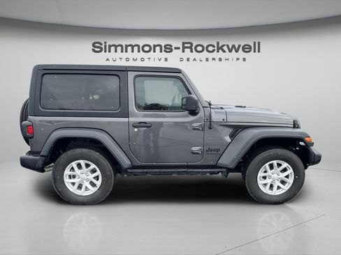 Used 2023 Jeep Wrangler Sport S image 8