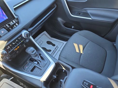 Used 2023 Toyota RAV4 XLE image 28