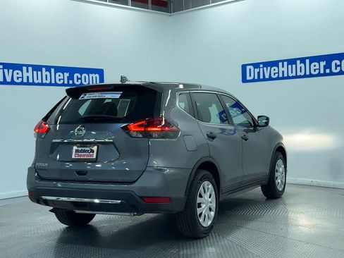 Used 2020 Nissan Rogue S FWD image 2