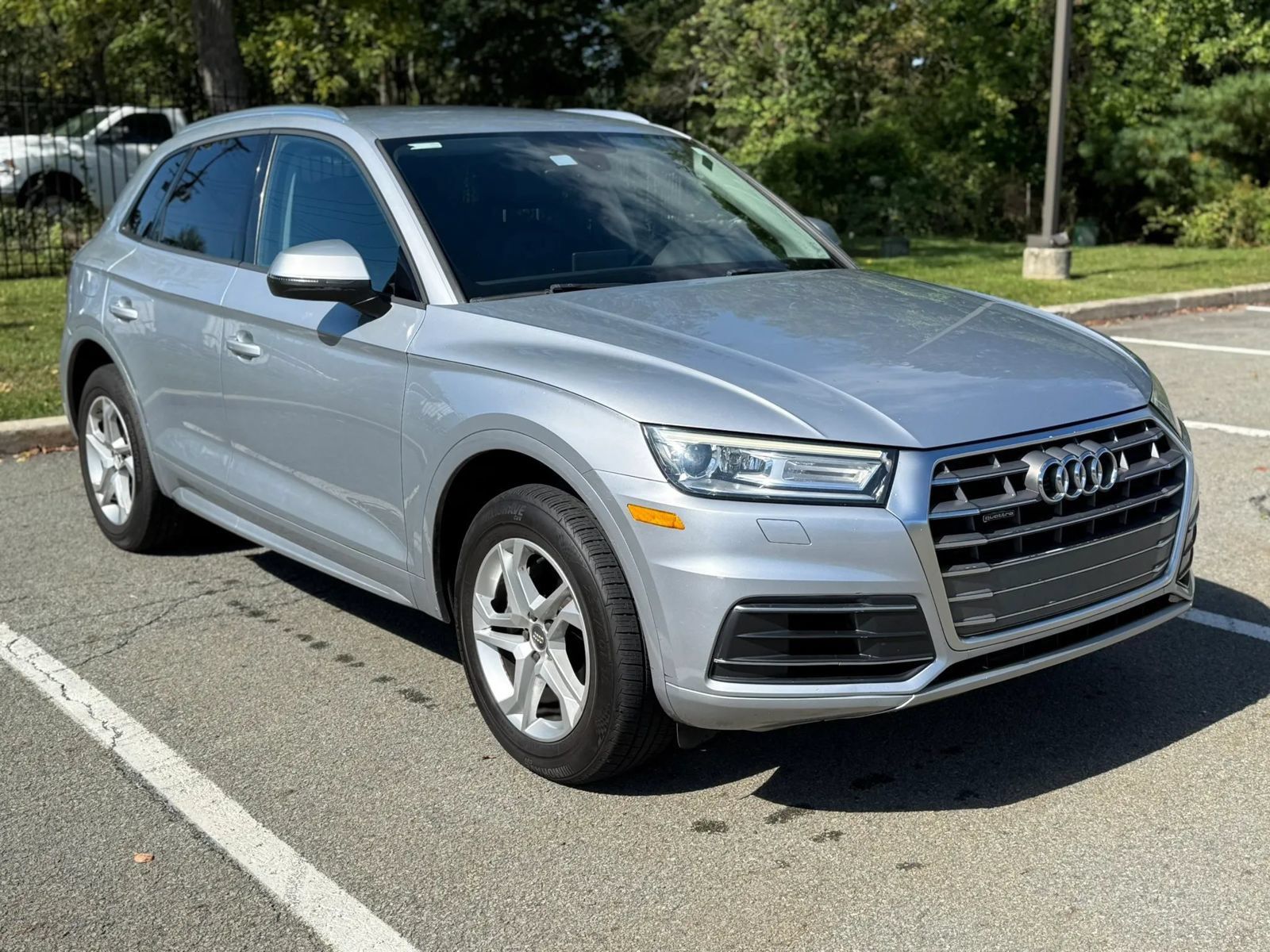 Used 2018 Audi Q5 2.0T Premium w/ Convenience Package AWD/4WD image 3