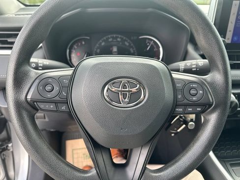 Used 2024 Toyota RAV4 LE AWD/4WD image 16