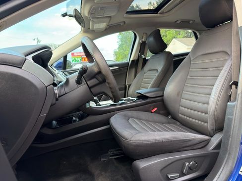 Used 2015 Ford Fusion SE FWD image 9