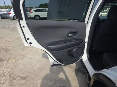 Used 2021 Honda HR-V Sport image 39