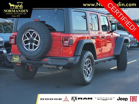 Certified 2026 Jeep Wrangler Unlimited Rubicon AWD/4WD image 4