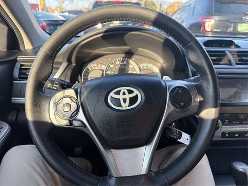 Used 2012 Toyota Camry SE FWD image 20