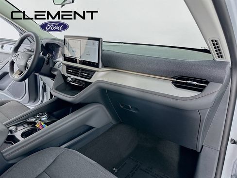 New 2026 Ford Explorer Active AWD/4WD image 31