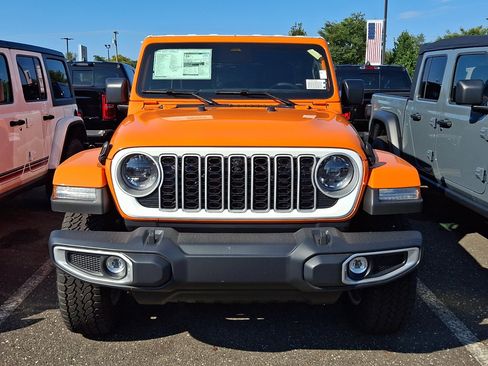 New 2026 Jeep Wrangler Unlimited Sahara w/ Whitecap Package AWD/4WD image 2