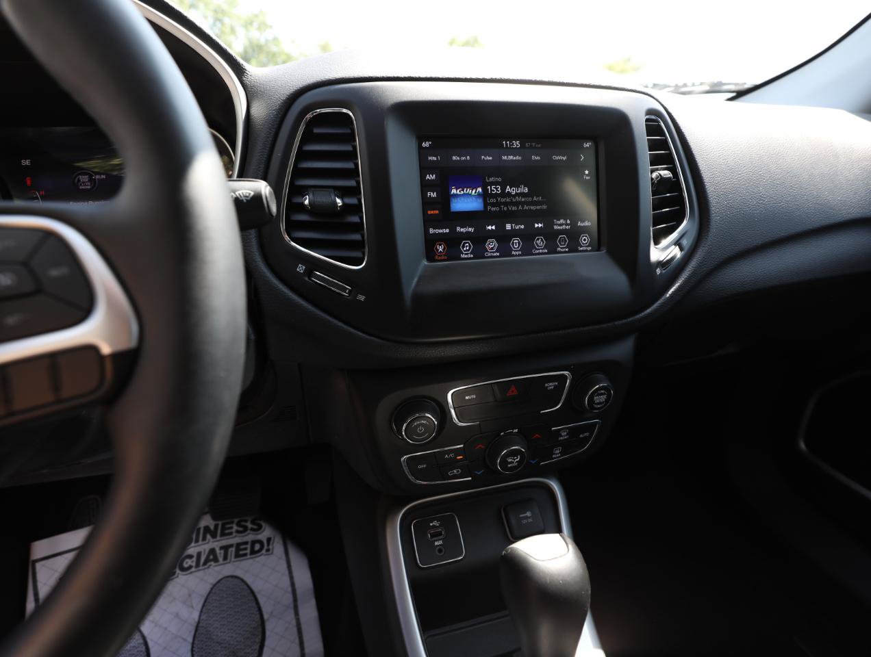 Used 2018 Jeep Compass Latitude w/ Popular Equipment Group FWD image 18