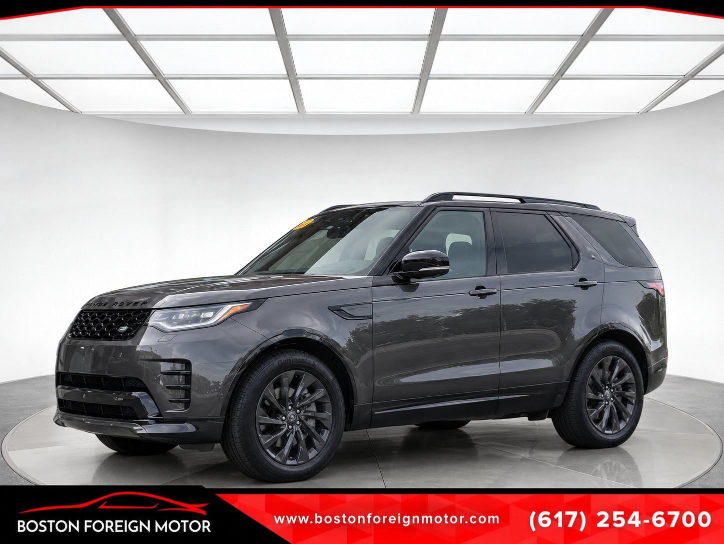 Used 2023 Land Rover Discovery S R-Dynamic AWD/4WD image 1