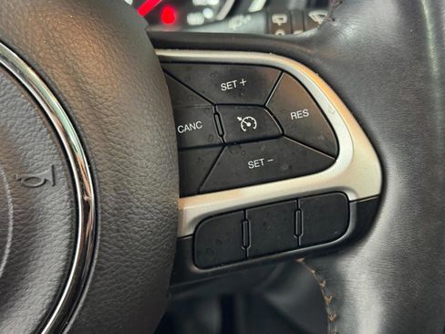 Used 2018 Jeep Compass Limited w/ Navigation Group image 32