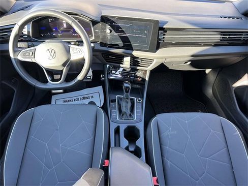 Used 2025 Volkswagen Jetta Sport image 15