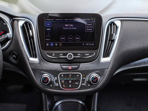 Used 2019 Chevrolet Malibu LT image 28