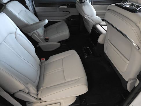 New 2026 Jeep Grand Wagoneer L Summit AWD/4WD image 25