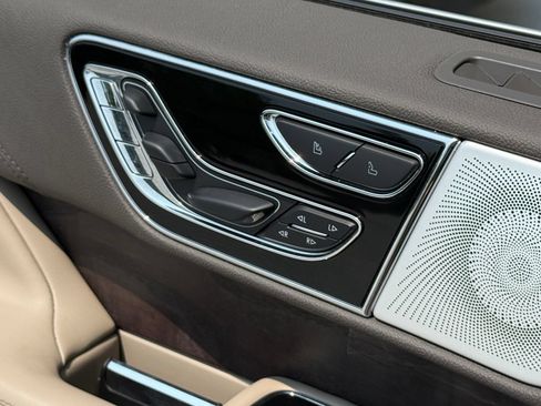Certified 2023 Lincoln Navigator L Reserve AWD/4WD image 46