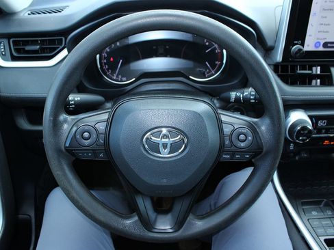 Used 2023 Toyota RAV4 XLE AWD/4WD image 30