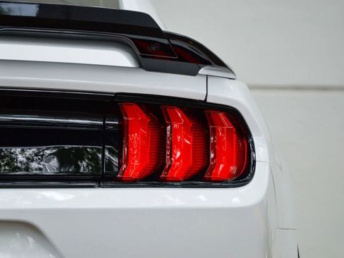 Used 2018 Ford Mustang Shelby GT350 w/ Convenience Package RWD image 13