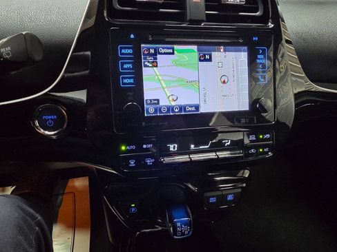 Used 2017 Toyota Prius Three FWD image 26