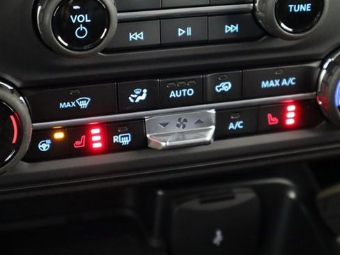 New 2025 Ford Bronco Badlands image 25