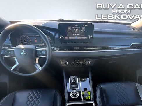 Used 2025 Mitsubishi Outlander SEL Black Edition image 16
