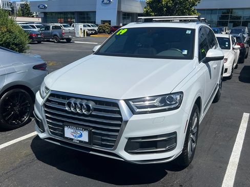 Used 2019 Audi Q7 3.0T Premium w/ Convenience Package AWD/4WD image 4
