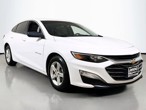 Certified 2022 Chevrolet Malibu LS FWD image 3