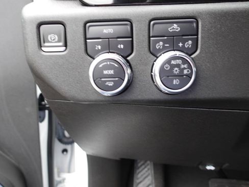 Used 2023 GMC Sierra 1500 Elevation image 52