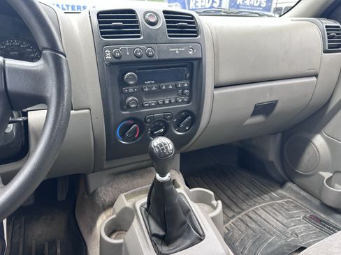 Used 2005 Chevrolet Colorado 4x4 Regular Cab image 13