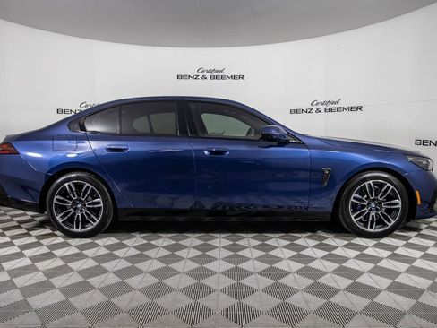 Used 2024 BMW 530i w/ M Sport Package RWD image 3