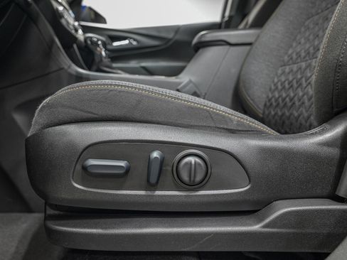 Used 2023 Chevrolet Equinox LT image 14