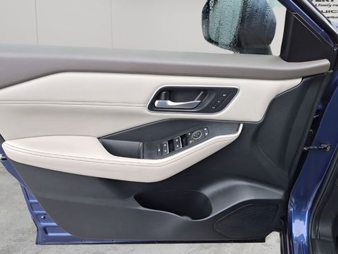 Used 2021 Nissan Rogue SL w/ Premium Package image 27