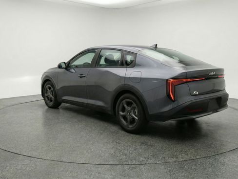 Used 2025 Kia K4 LXS image 6