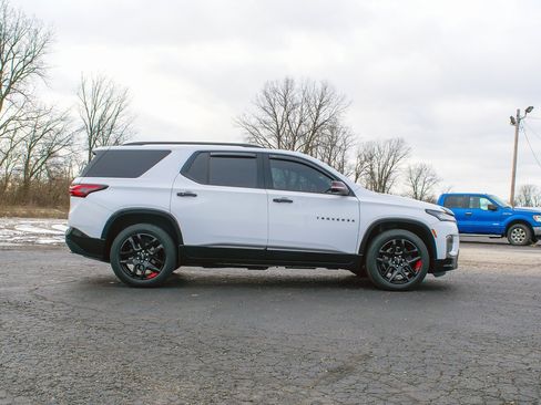 Used 2023 Chevrolet Traverse Premier w/ Redline Edition image 3