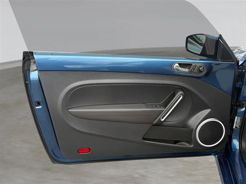 Used 2017 Volkswagen Beetle 1.8T S image 16