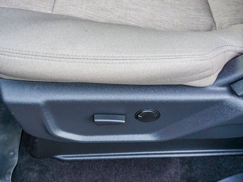 Used 2022 Ford Expedition XLT image 20