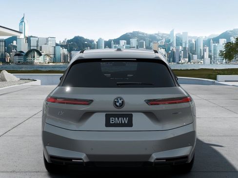 New 2026 BMW iX xDrive45 image 5