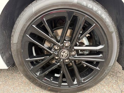 Used 2025 Toyota Camry SE image 30