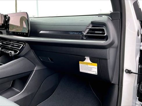 New 2026 Chevrolet Traverse LT w/ Driver Confidence Package image 28