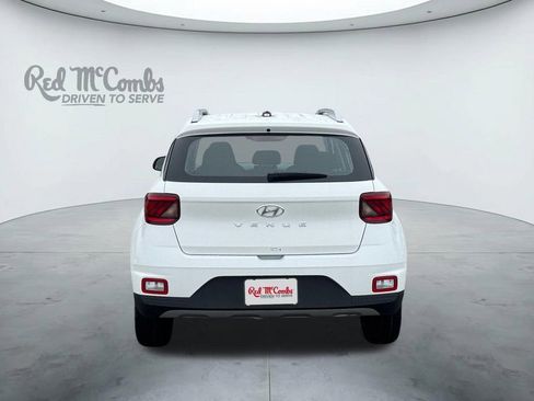 New 2026 Hyundai Venue SEL FWD image 4