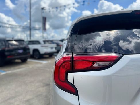 Used 2021 GMC Terrain SLE w/ Driver Convenience Package FWD image 31