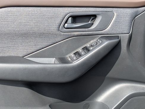 Certified 2023 Nissan Rogue S image 13