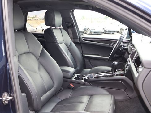 Certified 2023 Porsche Macan AWD/4WD image 27